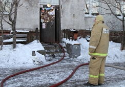 На пожаре в жилом доме в Петропавловске-Камчатском спасены два человека